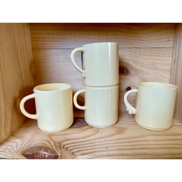 VTG Spenser Gifts Plastic Set of 4 Animal Mugs 3" H x 2.5" W Made in Hong Kong - Picture 7 of 7